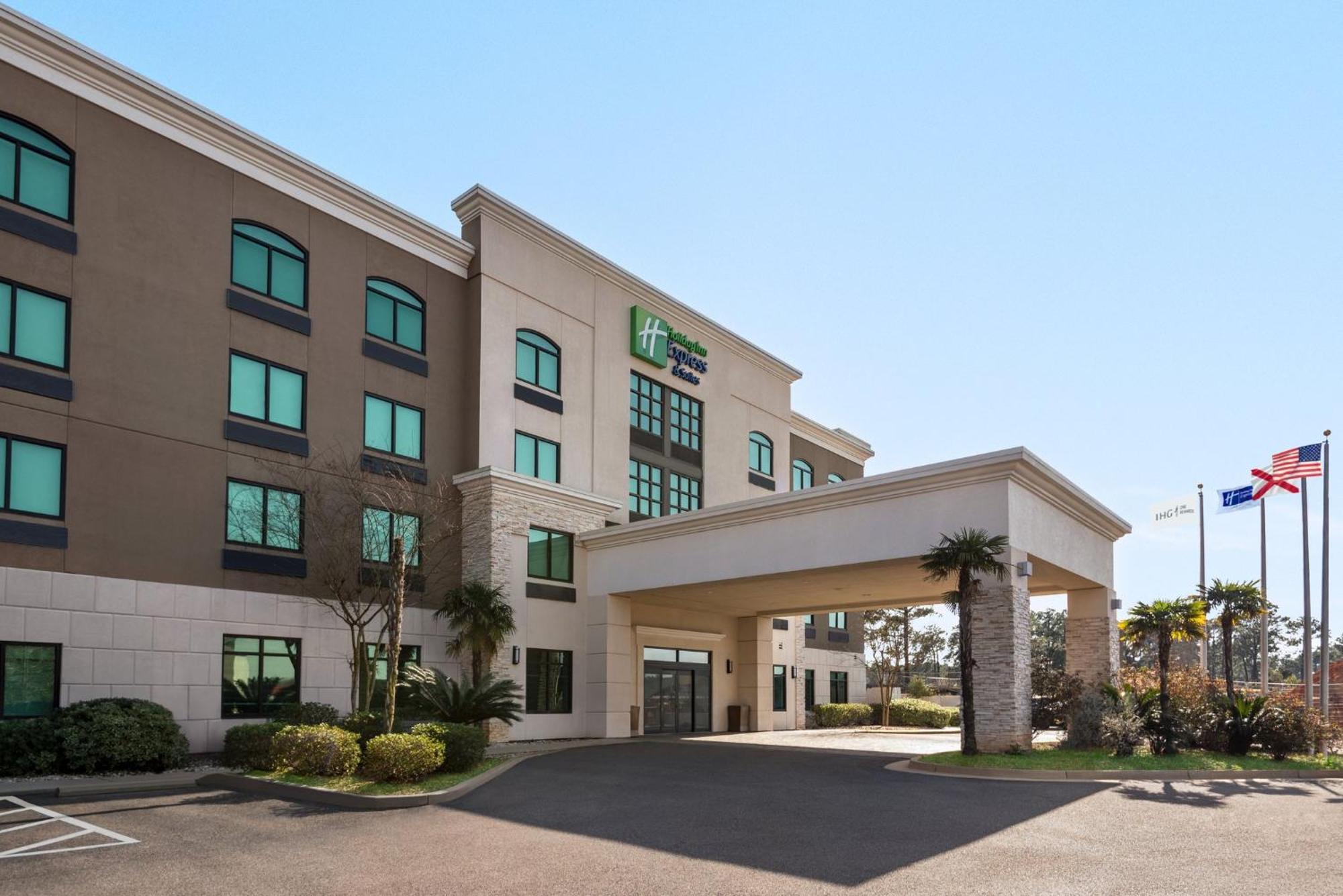 Holiday Inn Express & Suites Mobile West I-10 By Ihg Тилманс-Корнер Экстерьер фото